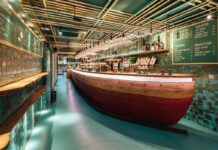 Txalupa, el bar más bonito del mundo