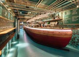 Txalupa, el bar más bonito del mundo