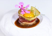 Alcachofas con jamón, un pintxo de temporada