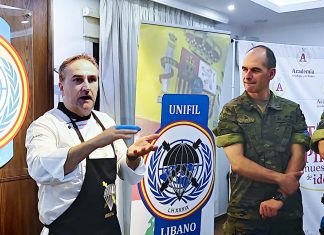 Iñigo Kortabitarte lleva la cultura de los pintxos al Líbano, en el contexto del programa Sancho Panza de la misión de la ONU